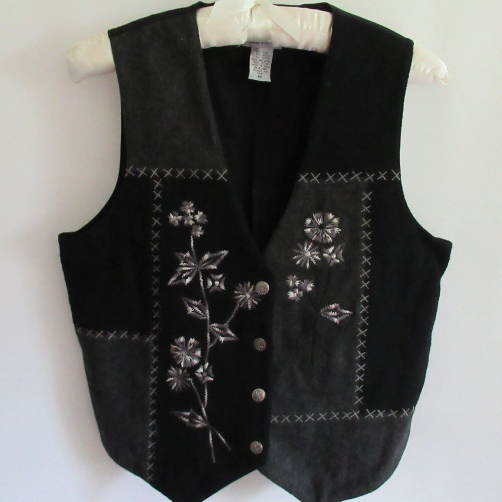 R.J. & Co. Pet black gray embroidered button front sleeveless vest *Sz PM*